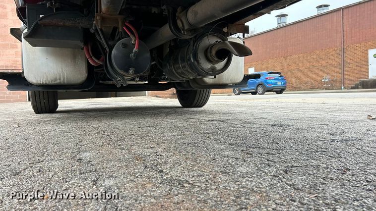 image for item ET7000 2009 Freightliner M2 refrigerated truck