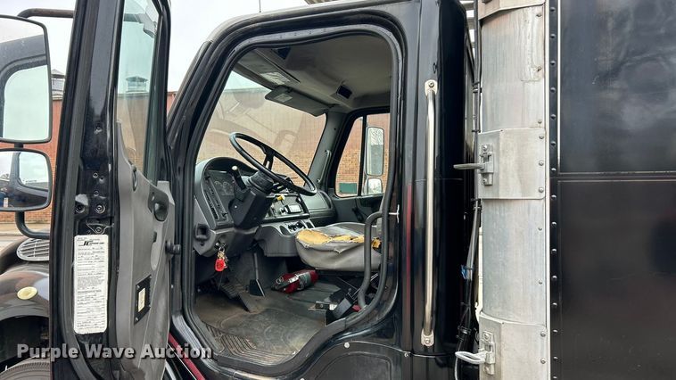 image for item ET7000 2009 Freightliner M2 refrigerated truck