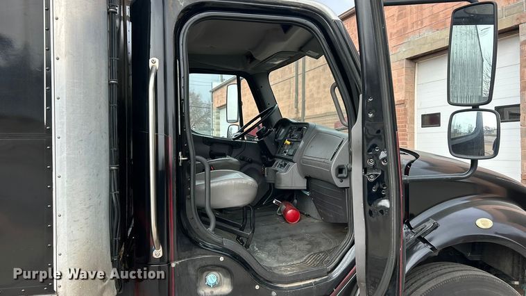 image for item ET7000 2009 Freightliner M2 refrigerated truck