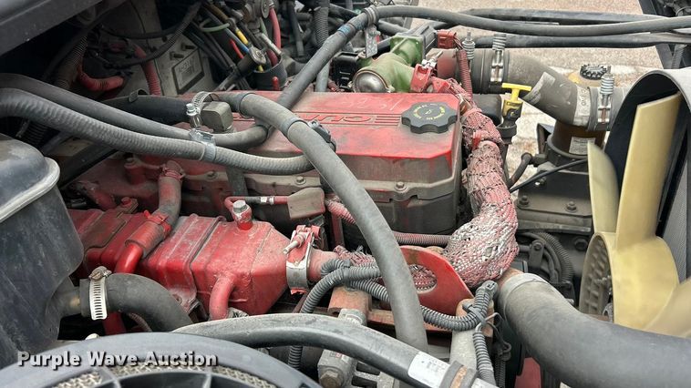 image for item ET7000 2009 Freightliner M2 refrigerated truck