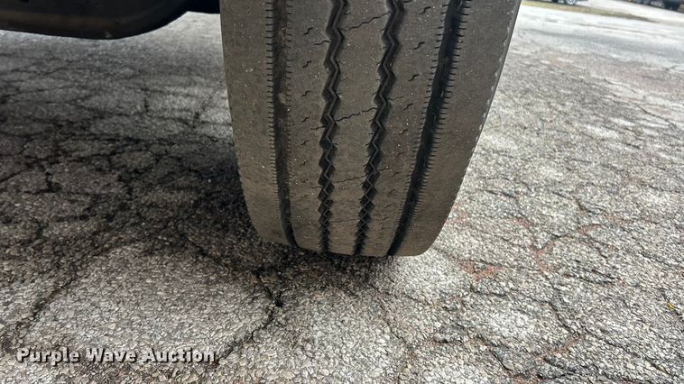 image for item ET7000 2009 Freightliner M2 refrigerated truck