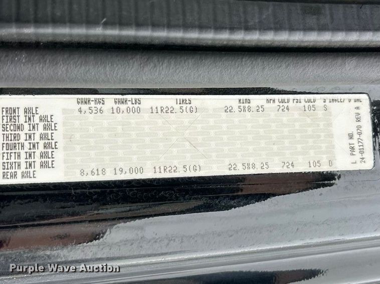 image for item ET7000 2009 Freightliner M2 refrigerated truck