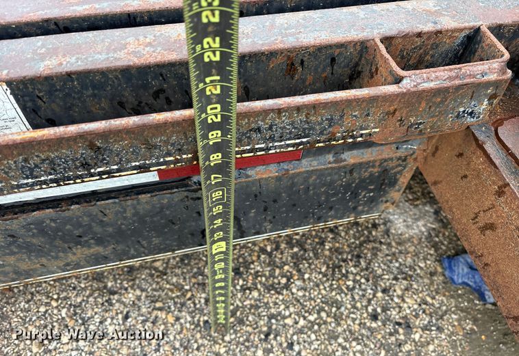 image for item ET7358 2011 Big Tex 14TL22BK tilt deck equipment trailer