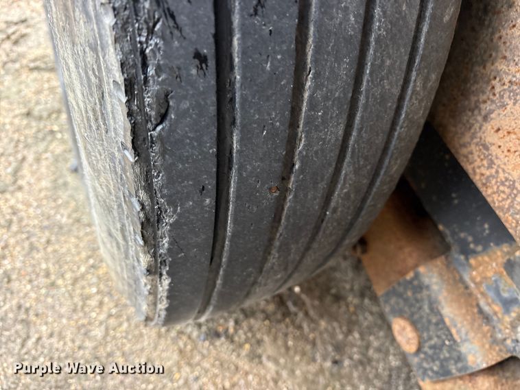 image for item ET7358 2011 Big Tex 14TL22BK tilt deck equipment trailer