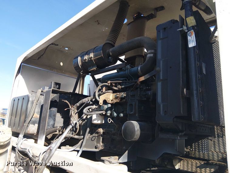 image for item EU2631 2004 GMC T-series street sweeper truck