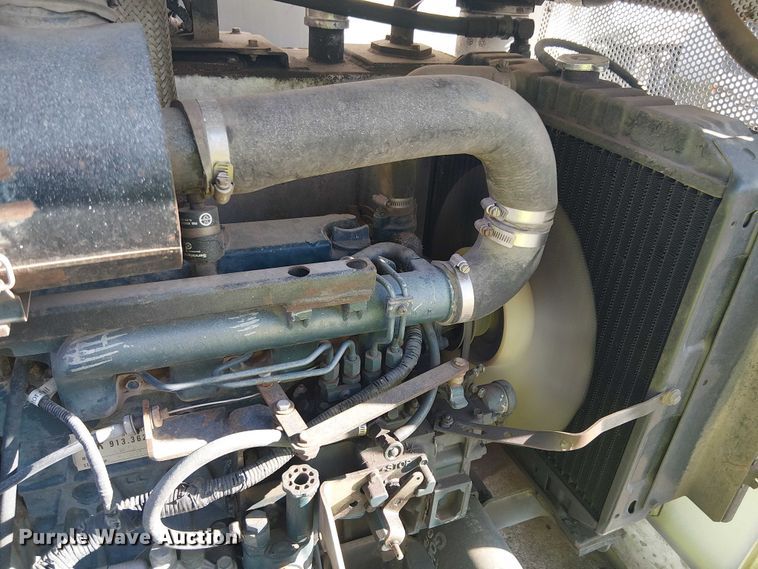 image for item EU2631 2004 GMC T-series street sweeper truck