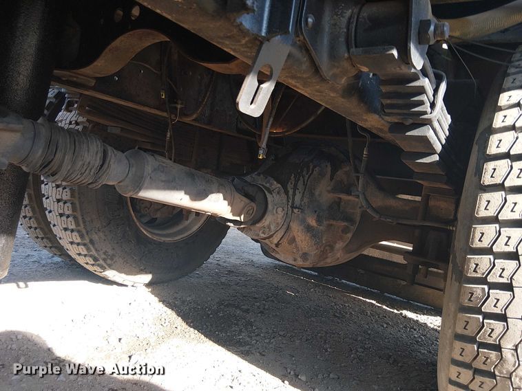 image for item EU2631 2004 GMC T-series street sweeper truck