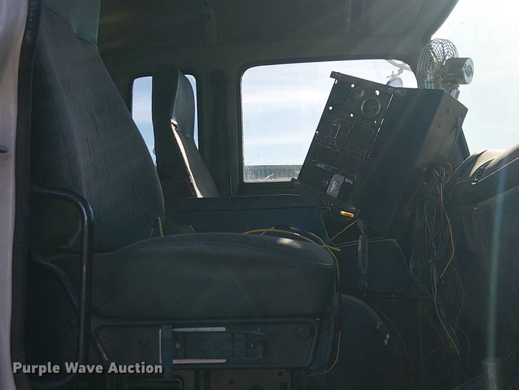 image for item EU2631 2004 GMC T-series street sweeper truck