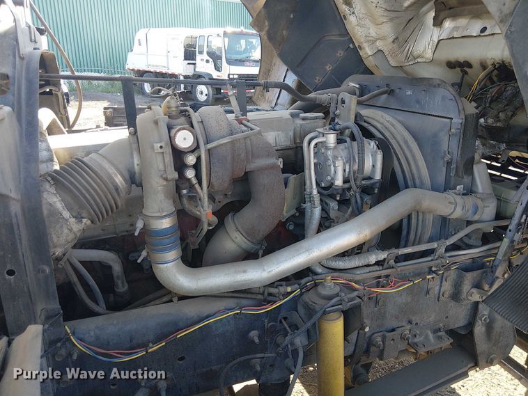 image for item EU2631 2004 GMC T-series street sweeper truck