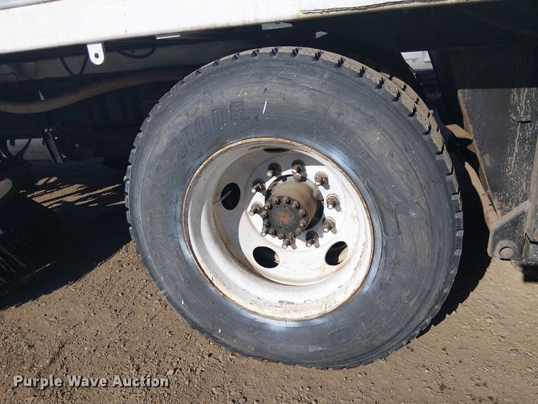 image for item EU2631 2004 GMC T-series street sweeper truck