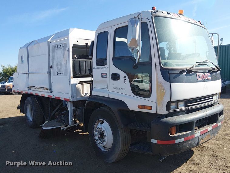 image for item EU2632 2004 GMC T-series street sweeper truck