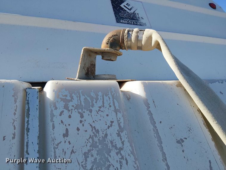 image for item EU2632 2004 GMC T-series street sweeper truck