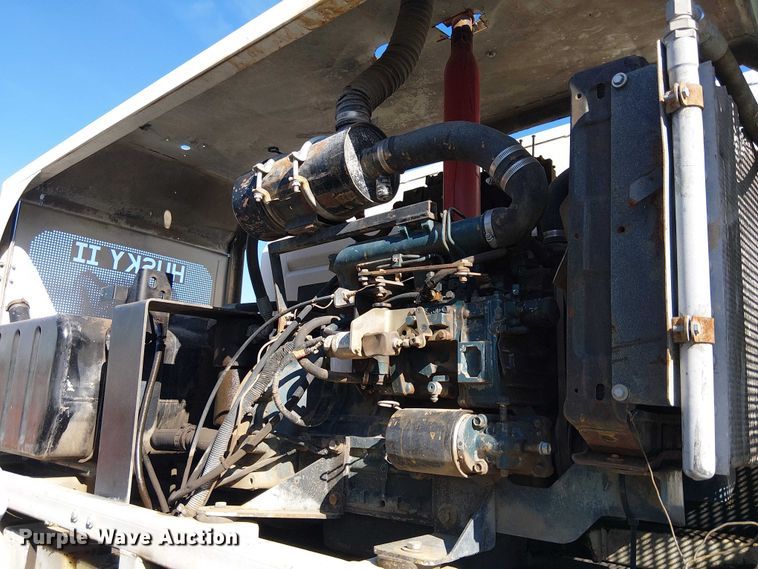 image for item EU2632 2004 GMC T-series street sweeper truck