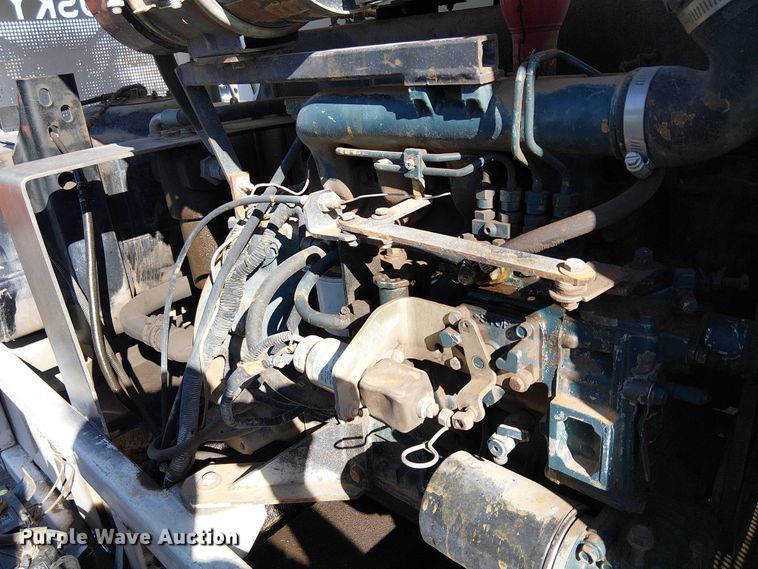 image for item EU2632 2004 GMC T-series street sweeper truck