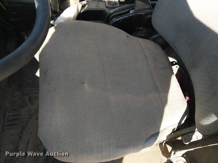 image for item EU2632 2004 GMC T-series street sweeper truck