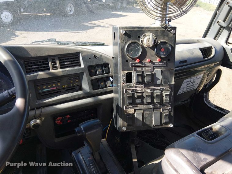 image for item EU2632 2004 GMC T-series street sweeper truck