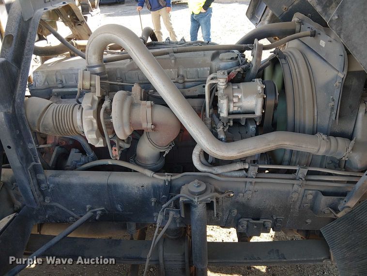 image for item EU2632 2004 GMC T-series street sweeper truck