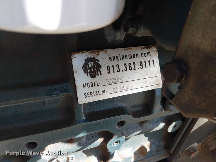 image for item EU2633 2004 GMC T-series street sweeper truck