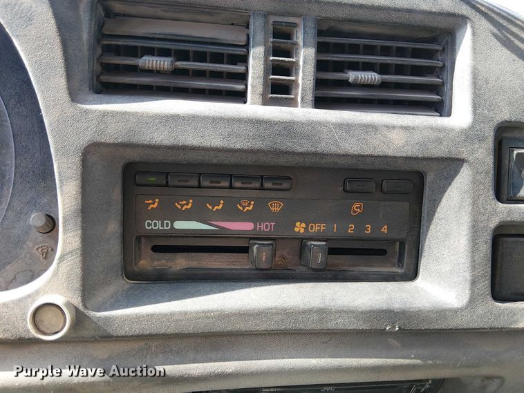 image for item EU2633 2004 GMC T-series street sweeper truck