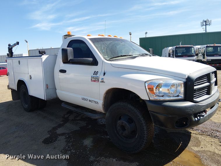 image for item EU2637 2008 Dodge Ram 3500 utility bed pickup truck
