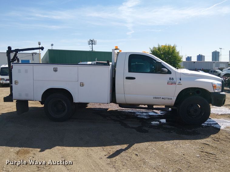 image for item EU2637 2008 Dodge Ram 3500 utility bed pickup truck