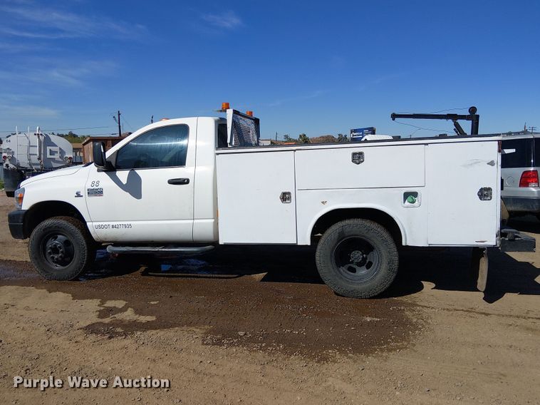 image for item EU2637 2008 Dodge Ram 3500 utility bed pickup truck