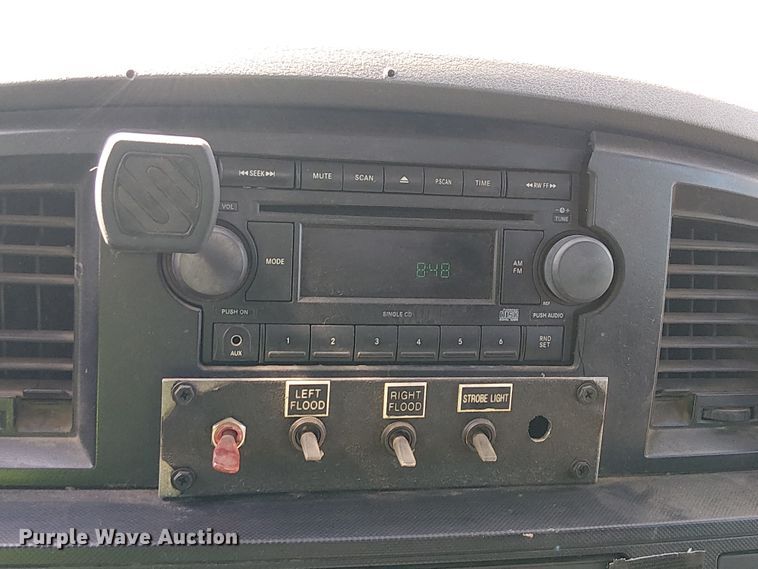 image for item EU2637 2008 Dodge Ram 3500 utility bed pickup truck