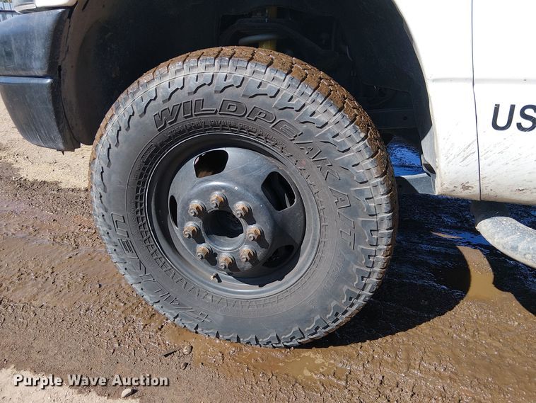 image for item EU2637 2008 Dodge Ram 3500 utility bed pickup truck