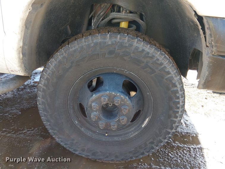 image for item EU2637 2008 Dodge Ram 3500 utility bed pickup truck