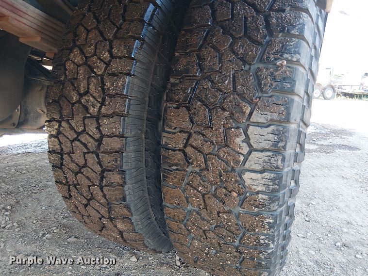 image for item EU2637 2008 Dodge Ram 3500 utility bed pickup truck