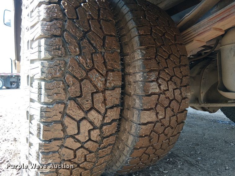 image for item EU2637 2008 Dodge Ram 3500 utility bed pickup truck