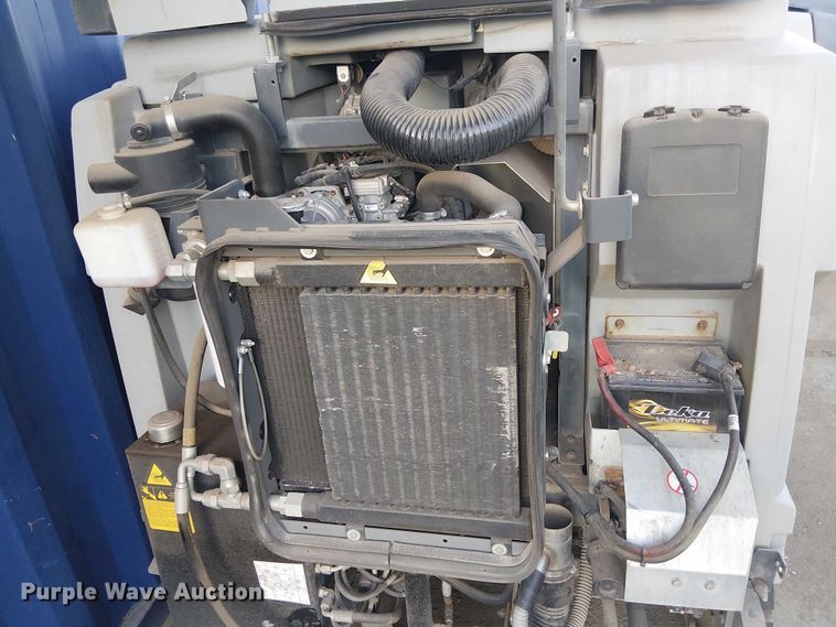 image for item EU2640 2016 NILFISK SC8000 sweeper