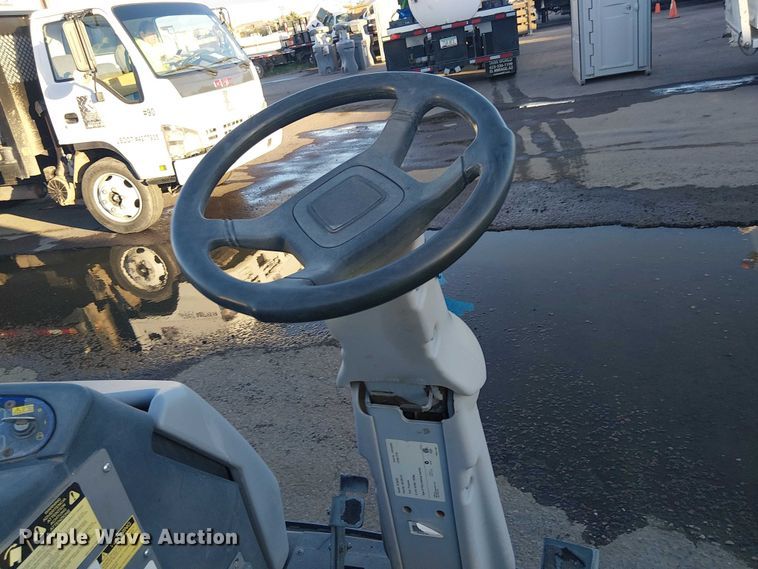 image for item EU2641 2016 NILFISK SC8000 sweeper