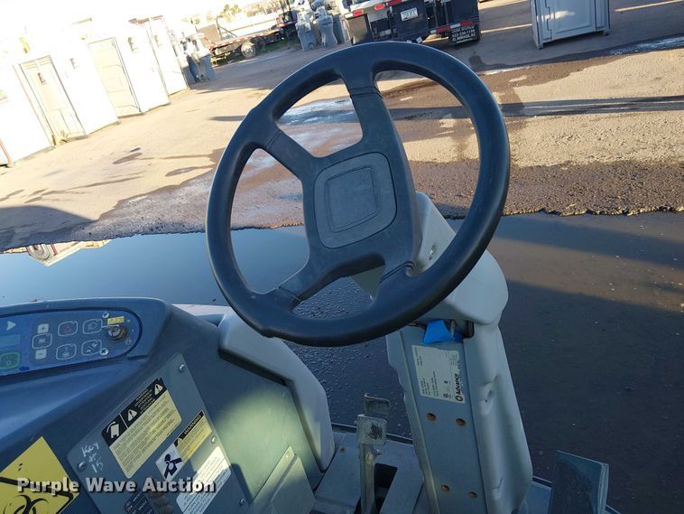 image for item EU2642 2016 NILFISK SC8000 sweeper