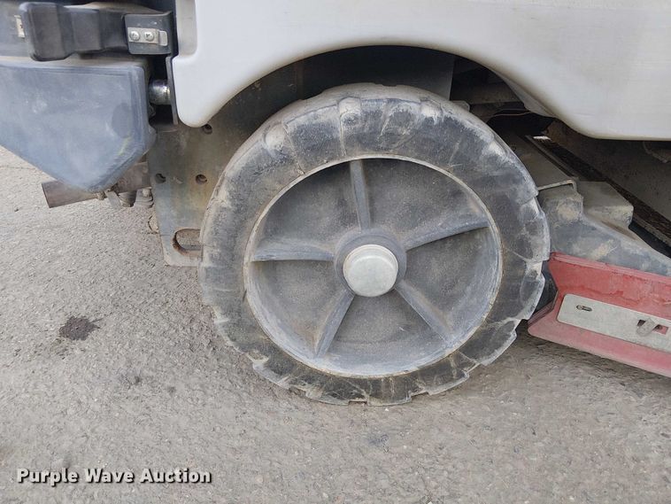 image for item EU2642 2016 NILFISK SC8000 sweeper