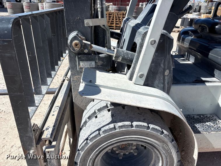 image for item EU4895 2016 UniCarriers PF80YLP forklift