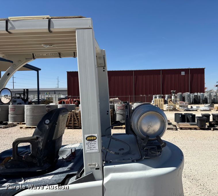 image for item EU4895 2016 UniCarriers PF80YLP forklift