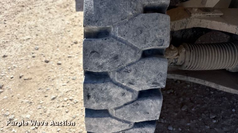 image for item EU4895 2016 UniCarriers PF80YLP forklift