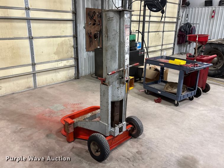 image for item EU4898 Gray TNT 550 air lift