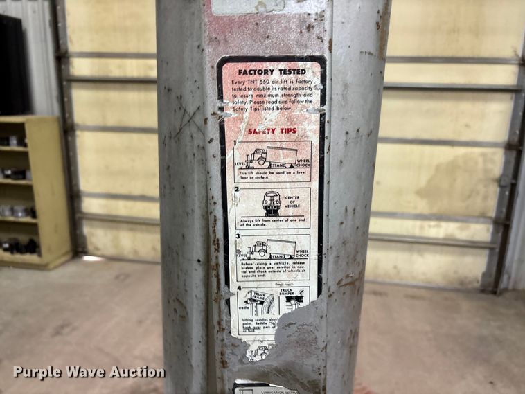 image for item EU4898 Gray TNT 550 air lift