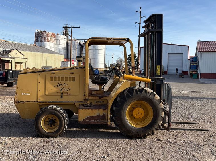 image for item EU4900 Mastercraft MC0811126 forklift