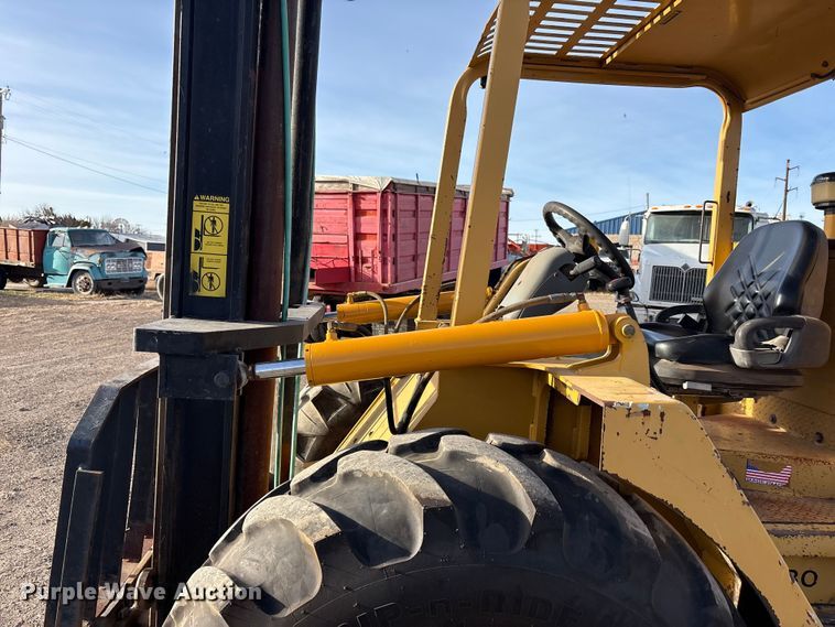 image for item EU4900 Mastercraft MC0811126 forklift