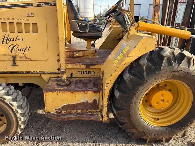 image for item EU4900 Mastercraft MC0811126 forklift