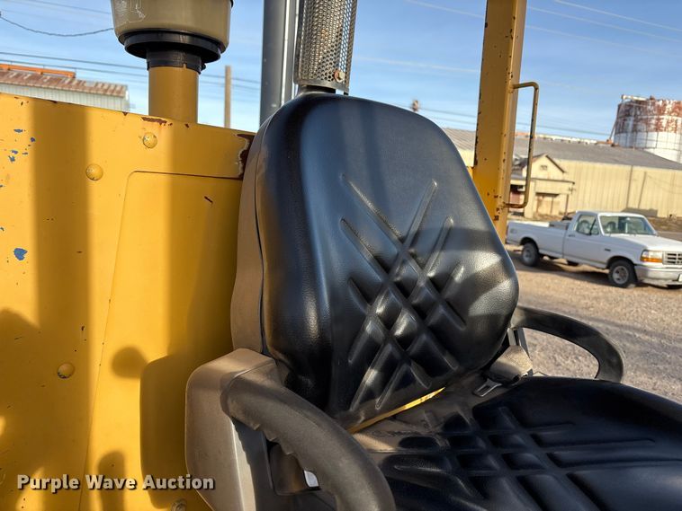 image for item EU4900 Mastercraft MC0811126 forklift