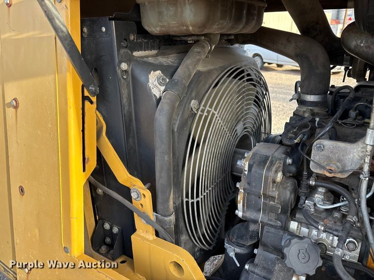 image for item EU4900 Mastercraft MC0811126 forklift