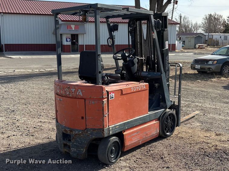 image for item EU4902 Toyota 30-5FBCHU25 forklift