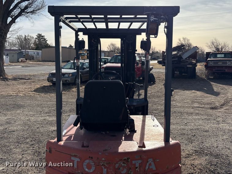 image for item EU4902 Toyota 30-5FBCHU25 forklift