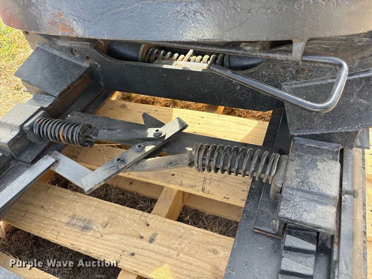 image for item EU4909 Truck parts