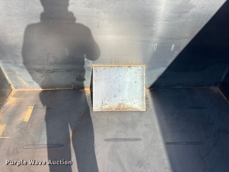 image for item EU4951 Roll-off container