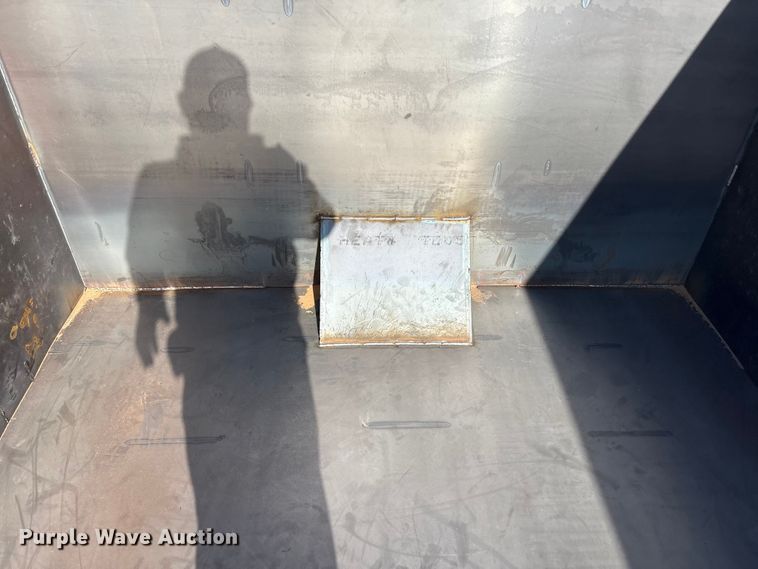 image for item EU4952 Roll-off container